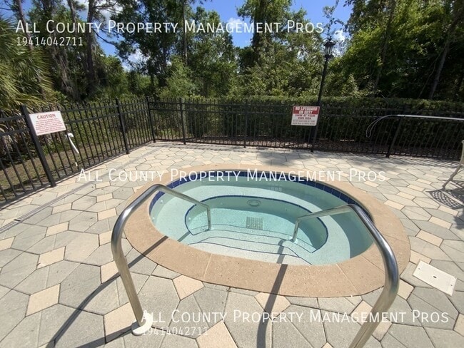 Building Photo - 5207 Manorwood Dr