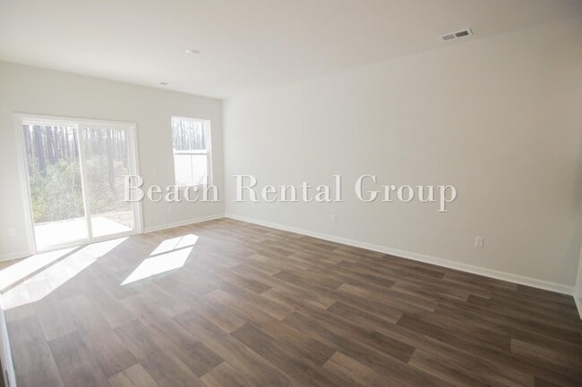 Building Photo - 1320 Speedway St