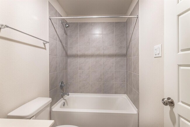 Building Photo - 445 Camas Creek Ln