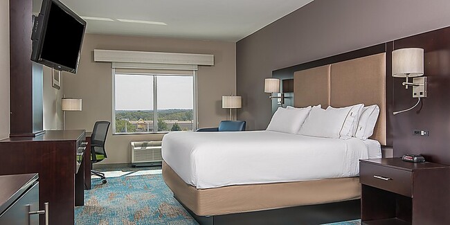 Building Photo - 225 Norwood Park S