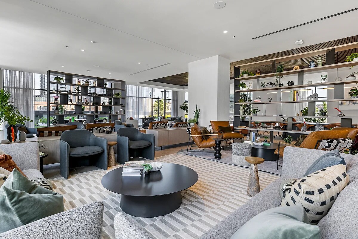 Building Photo - 257 N Elizabeth St