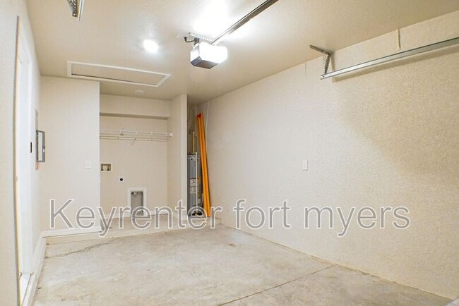 Building Photo - 341 Reeves St