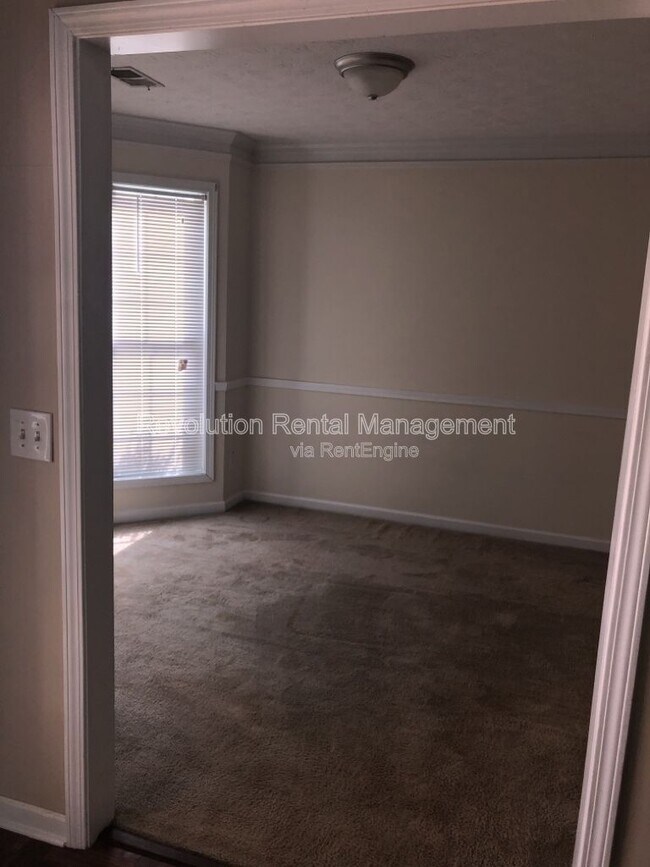 Building Photo - 2489 Tolliver Dr