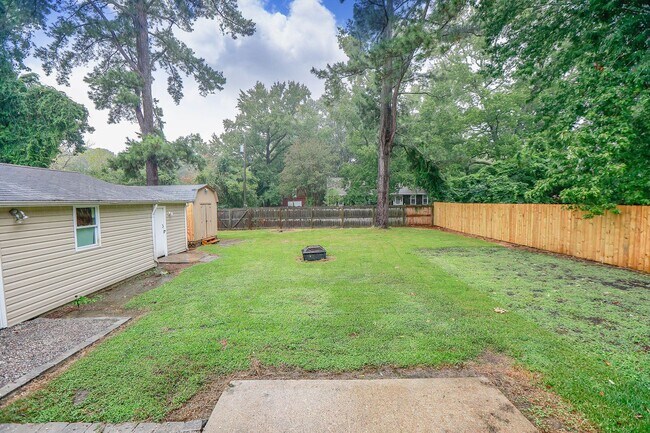 Building Photo - Gorgeous home rental in Virginia Beach!
