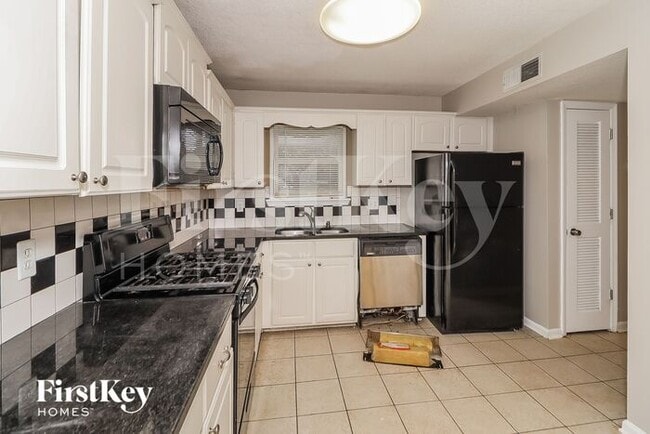 Building Photo - 3999 Verbena Dr