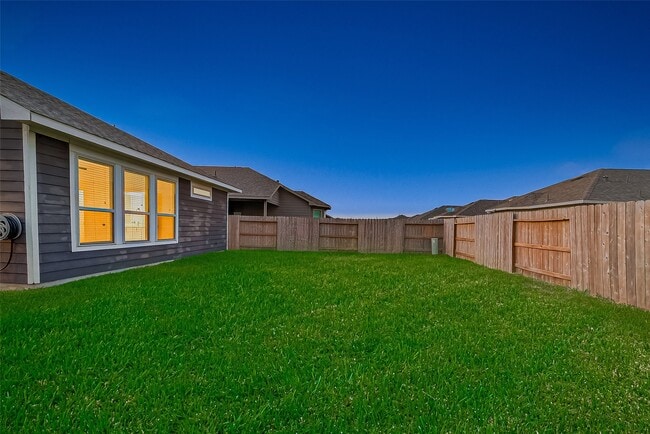 Building Photo - 7927 Tindarey Maple Trace