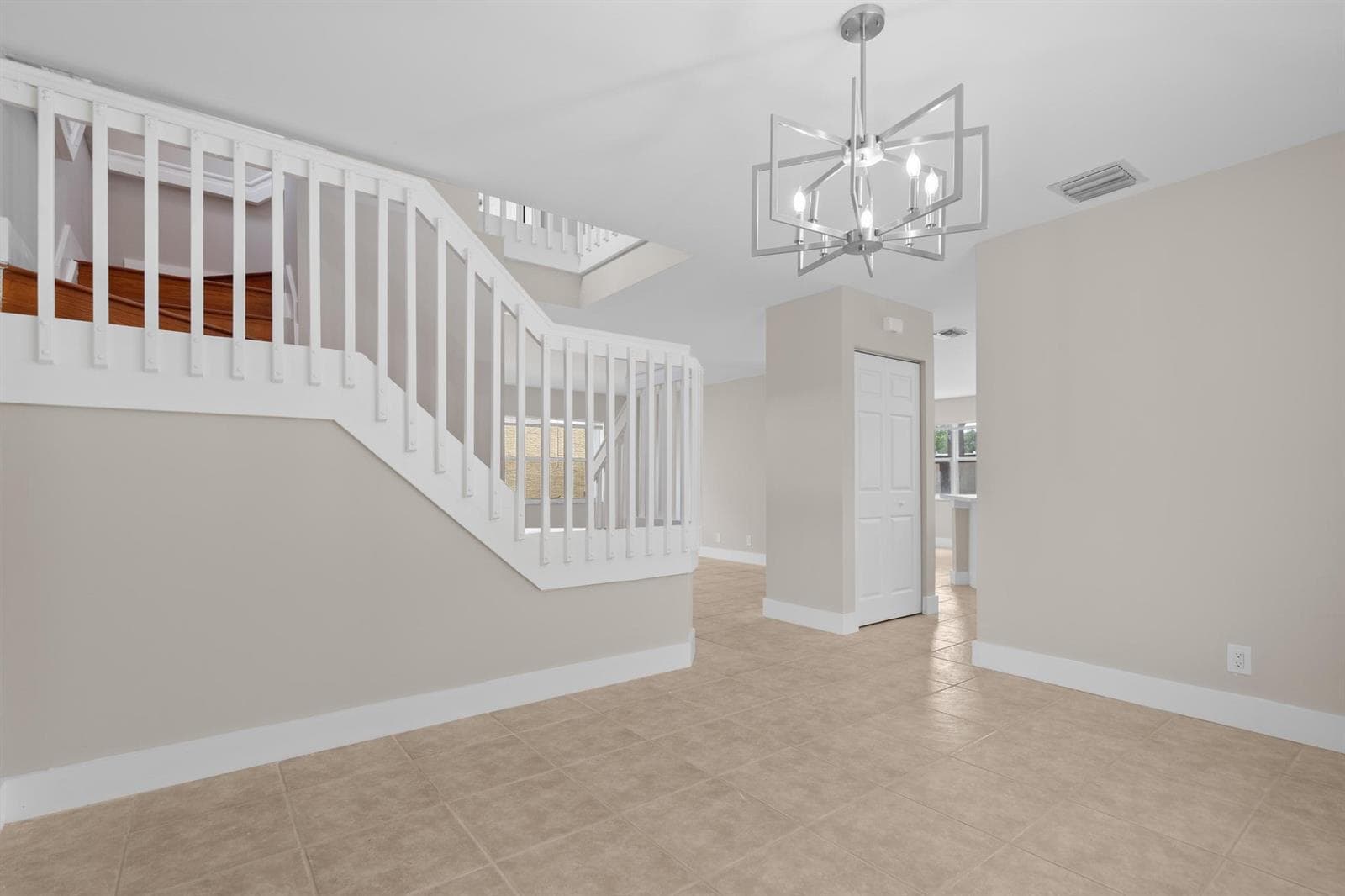 Building Photo - 4250 NW 1st Pl