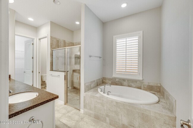 Building Photo - 8870 Napolo Dr