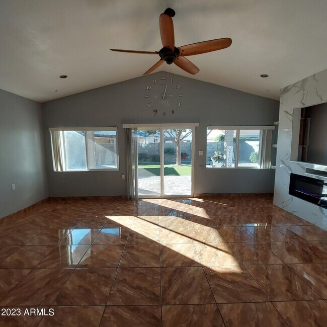 Building Photo - 1636 N 64th Dr