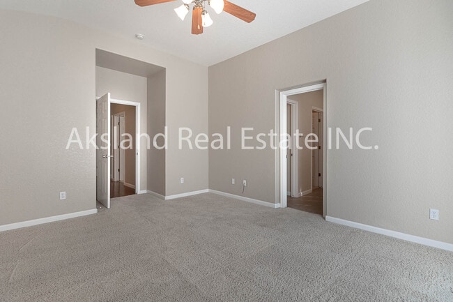 Building Photo - 936 Heartland Dr