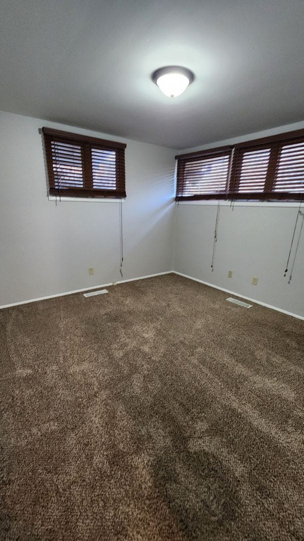 Building Photo - Big 3BR, 1BTH home with garage with much updated! Very nice!