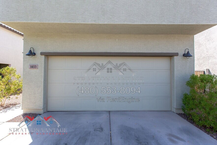 Building Photo - 1033 S 150th Dr