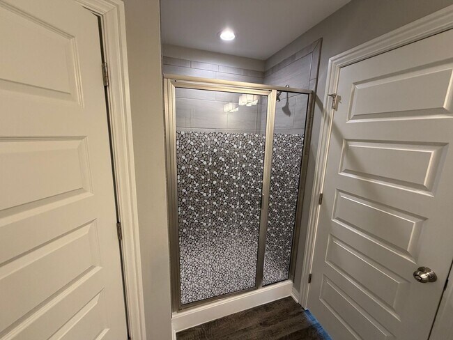 Building Photo - 6025 W Quinn St