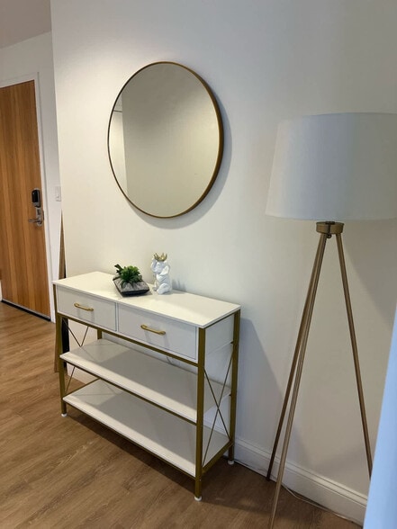 Building Photo - 677-679-679 Washington St