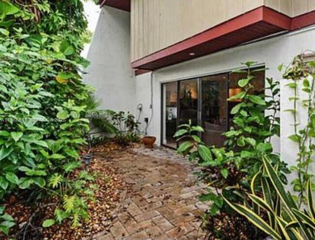 Building Photo - 2991 Lakewood Ln