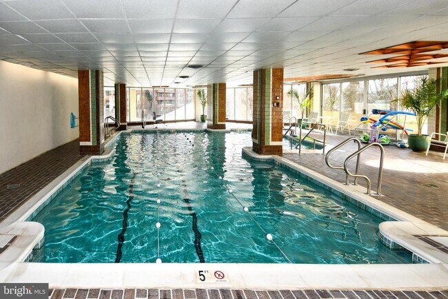 Building Photo - 4601 N Park Ave