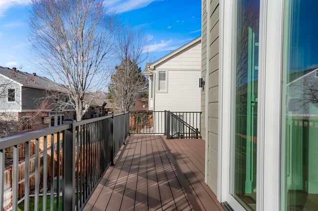 Building Photo - Robb Way