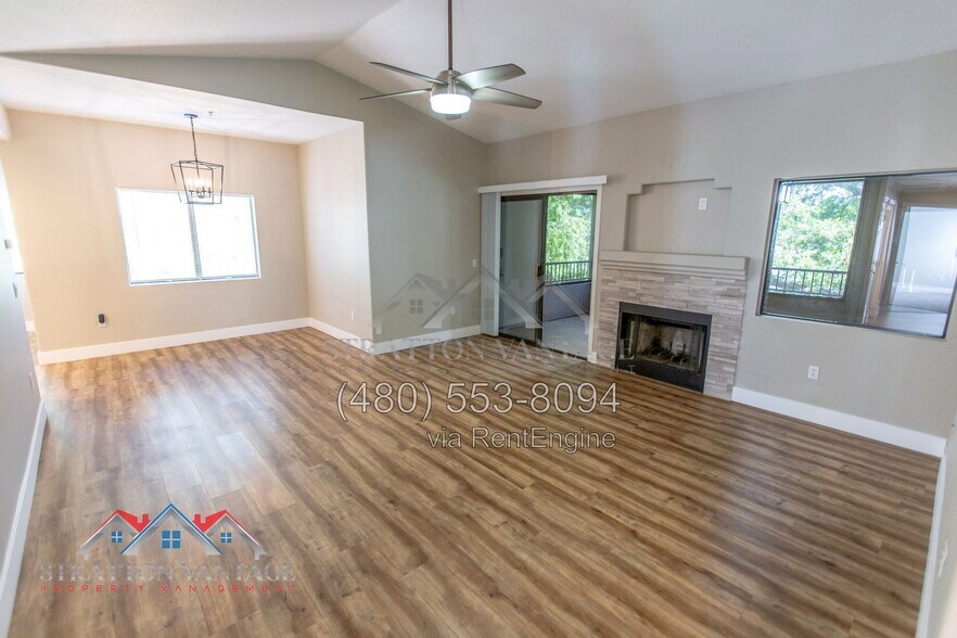 Building Photo - 15050 N Thompson Peak Pkwy