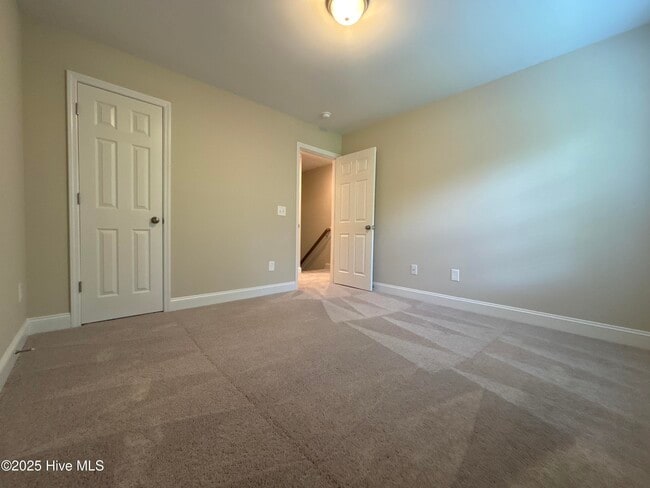 Building Photo - 208 Penster Ct