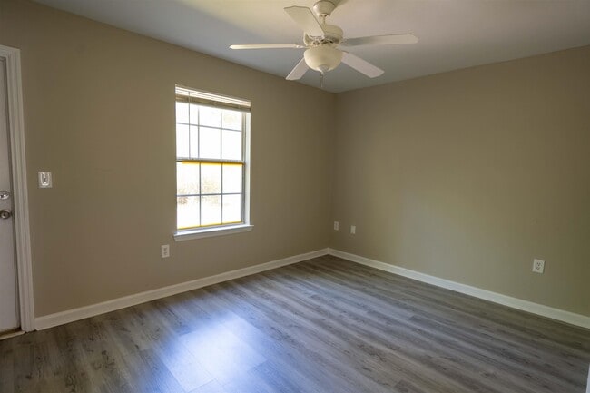 Building Photo - 2774 Hartsfield Rd