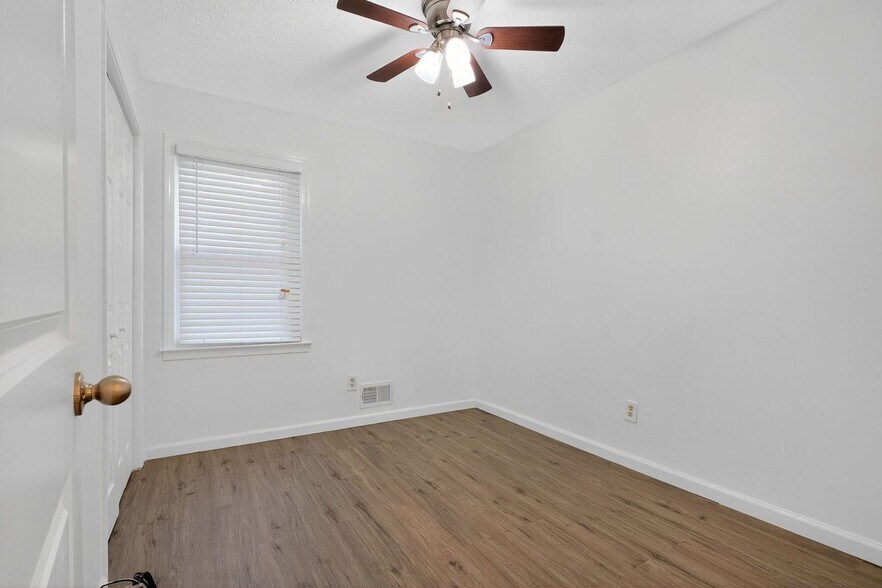 Building Photo - 230 Shiloh Hills Dr NW