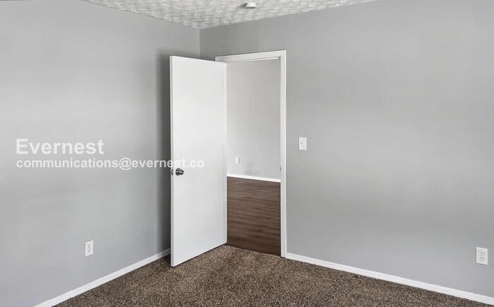 Building Photo - 2887 Creith Ct