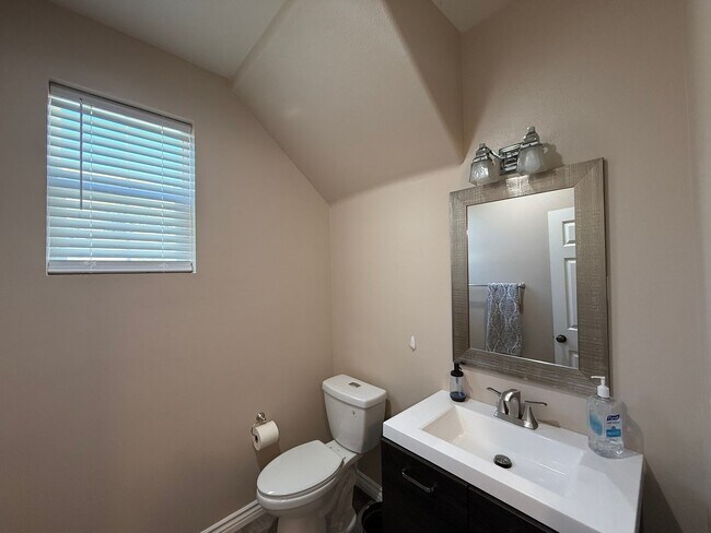 Building Photo - Ana Verde 3 bedroom