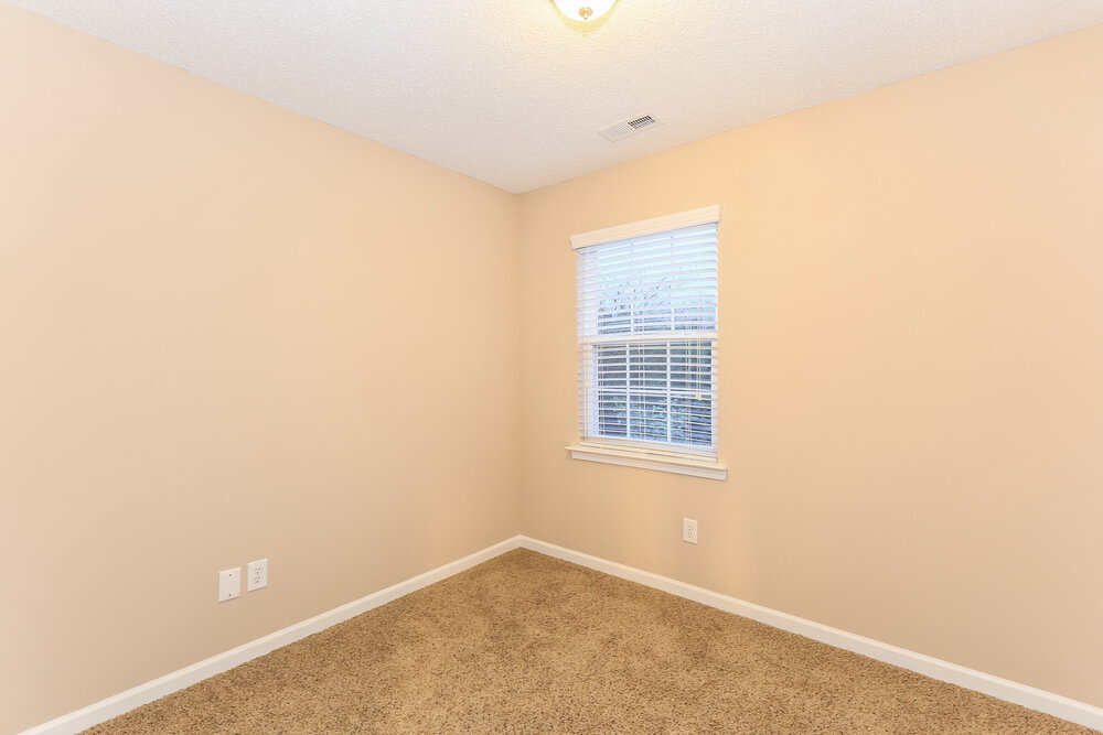 Building Photo - 15239 Pangborn Pl