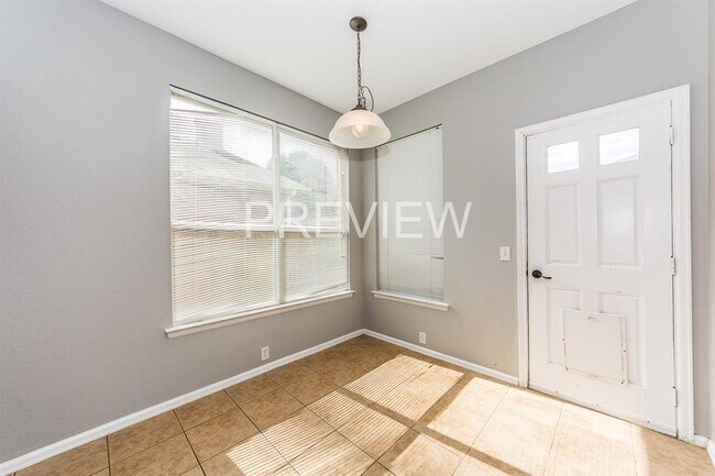 Building Photo - 2504 Prospect Hill Dr