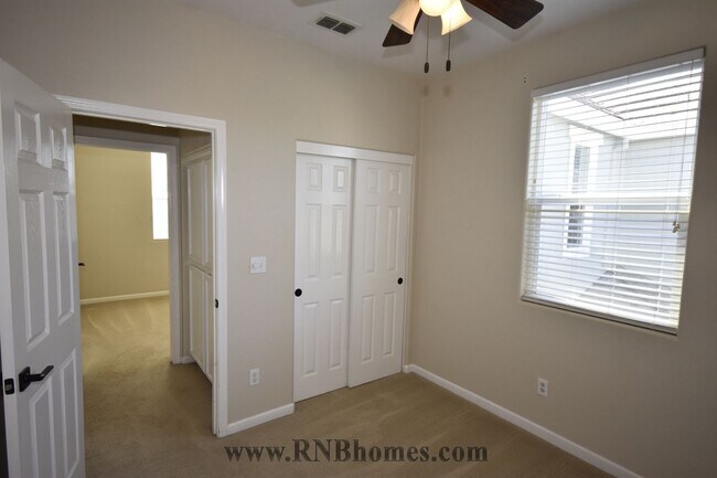 Building Photo - 268 Phoenix Cir