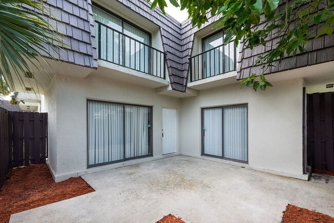 Building Photo - 1761 N Congress Ave