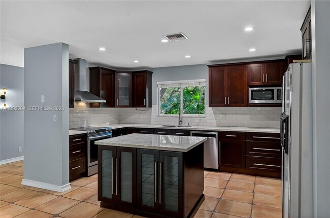 Building Photo - 6767 SW 154th St