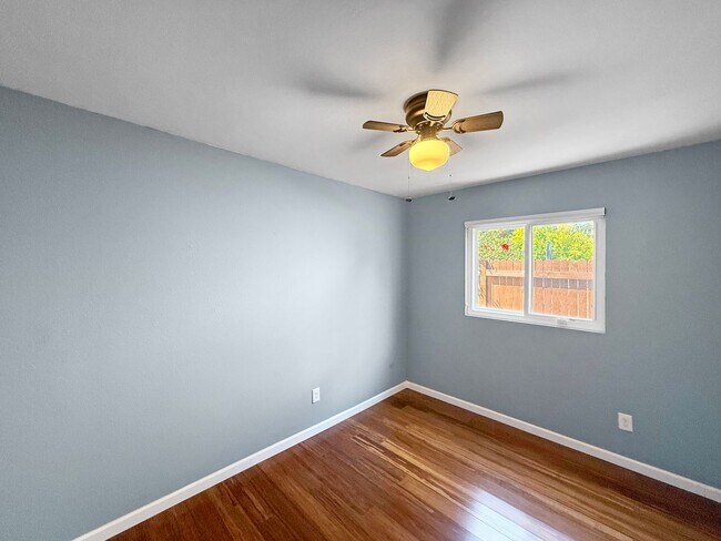 Building Photo - Beautiful 4B/2BA Home in Rancho Peñasquito...