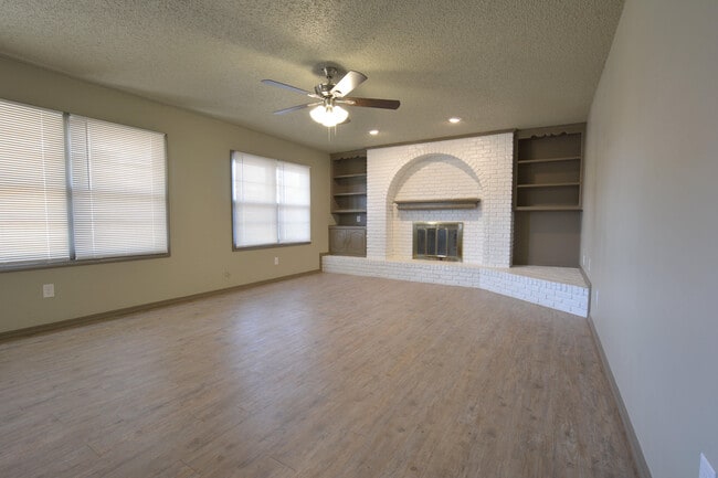 Building Photo - 4940 7th St