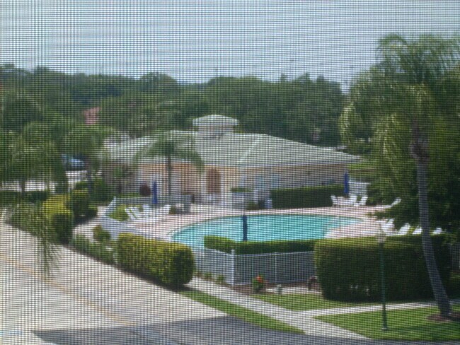 Building Photo - Modern 2BD/2BA Condo in Gondola Park