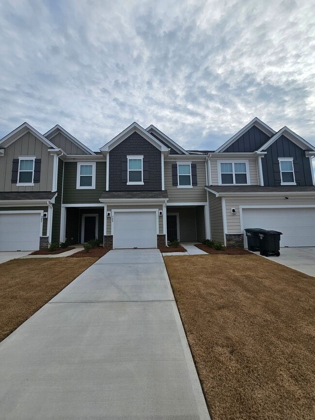 Building Photo - Townhome in great Concord community