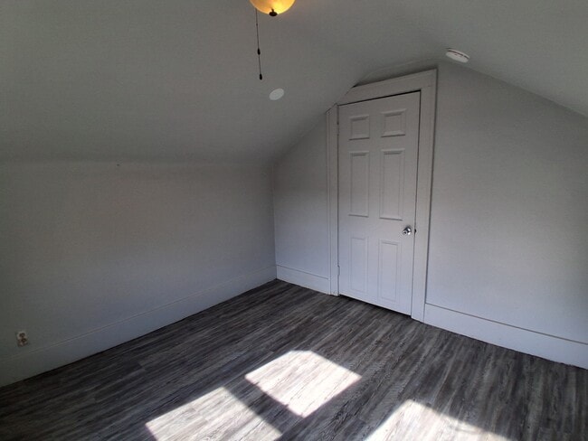 Building Photo - 1901 Smith Ave