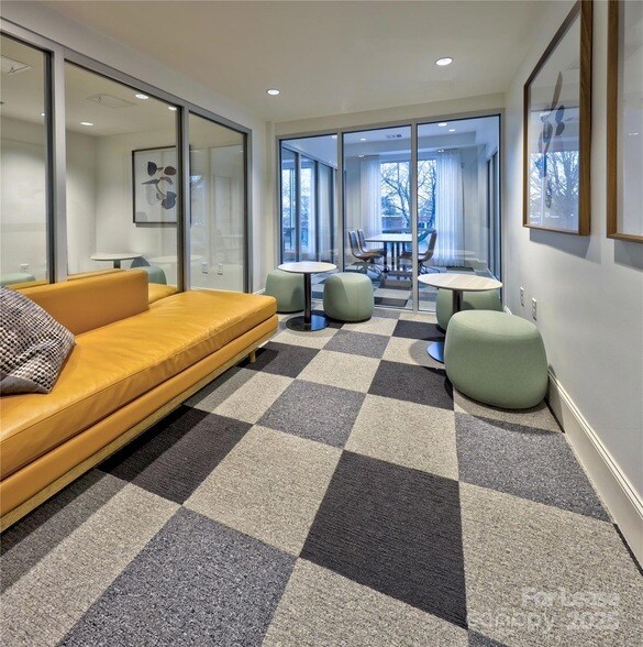 Building Photo - 8501 University Executive Park Dr