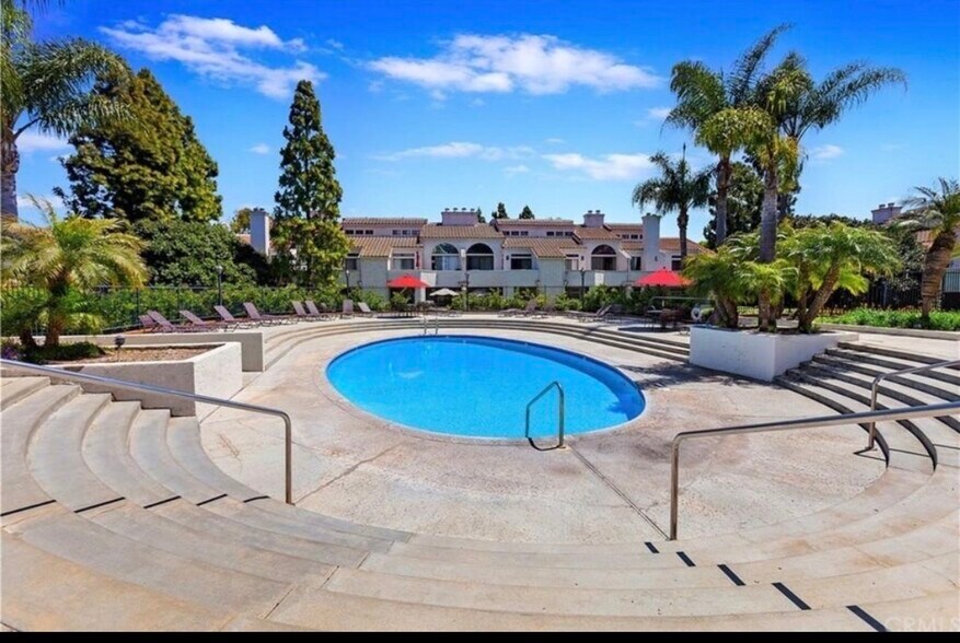 Building Photo - 5145 Tortuga Dr