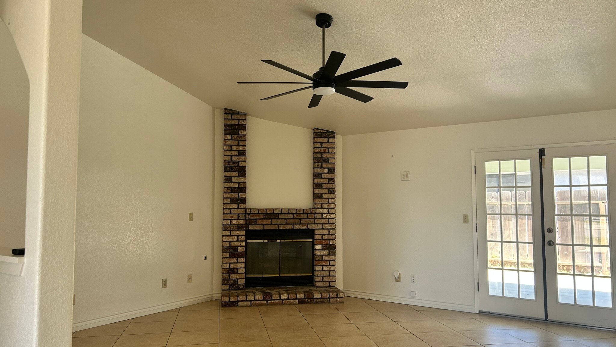 Building Photo - 1691 Yorktown Ct