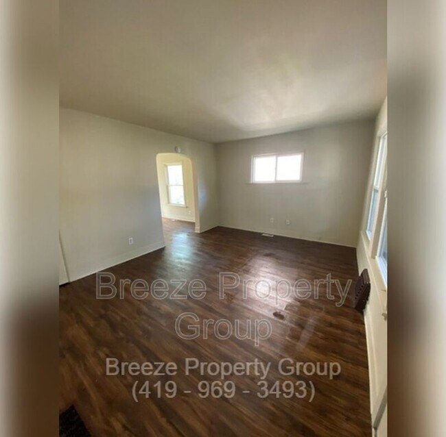 Building Photo - 142 S Detroit Ave
