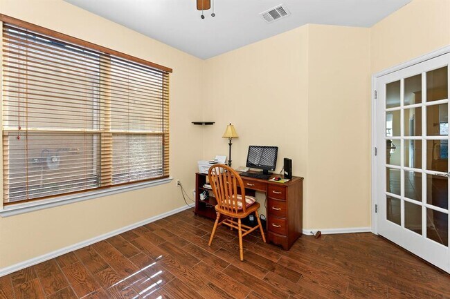 Building Photo - 128 Prairie Creek Trail