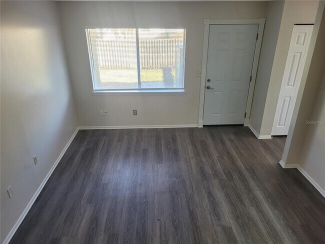 Building Photo - 4695 Pheasant Run Dr