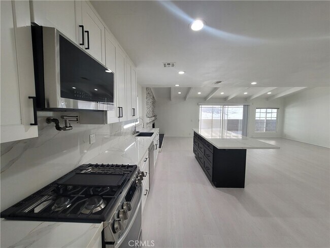 Building Photo - 14935 Nora Pl