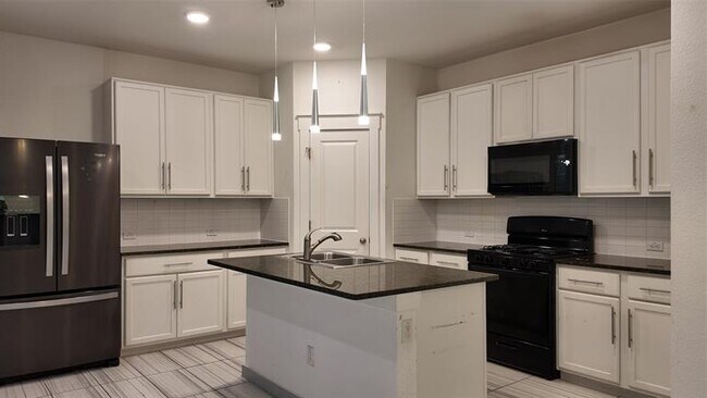 Building Photo - 16911 Alturas Ave