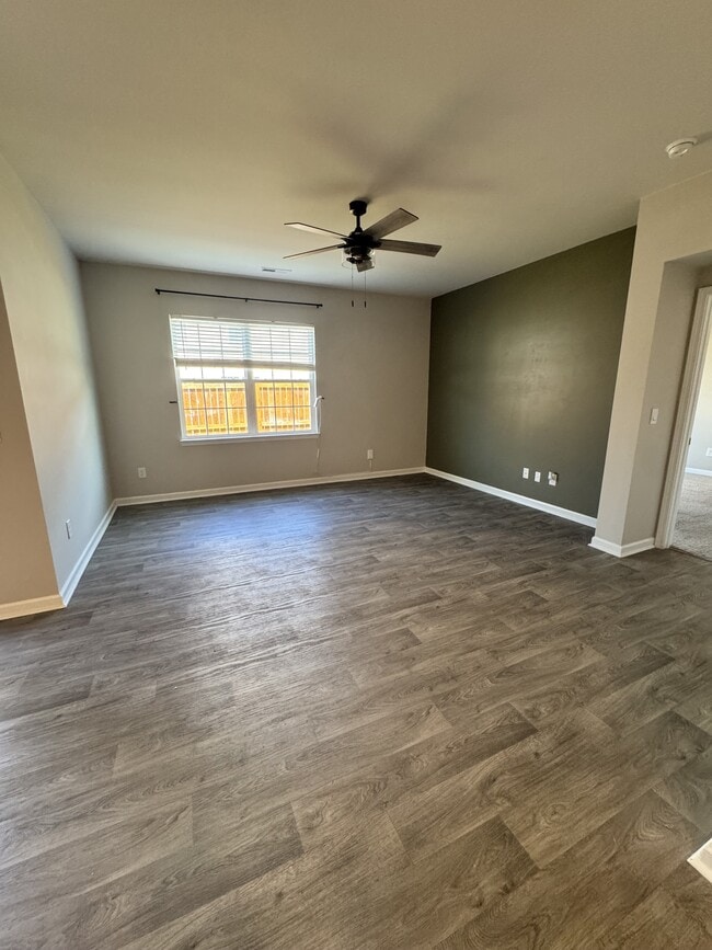 Building Photo - 4518 Sandstone Dr