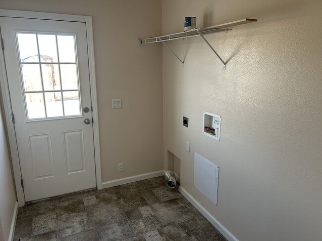 Building Photo - 1911 Sprig Ln