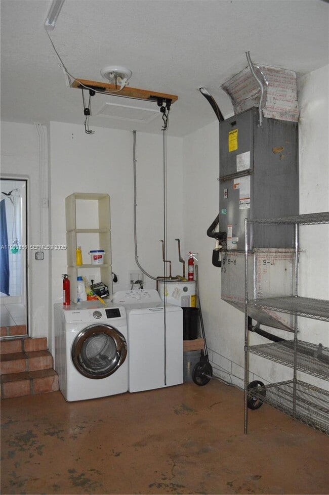 Building Photo - 165 NE 98th St