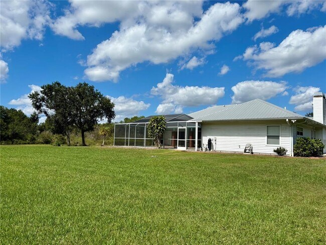 Building Photo - 1950 Bern Creek Loop