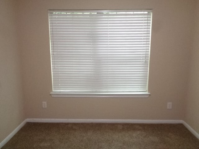 Building Photo - 7925 Silver Oak Dr